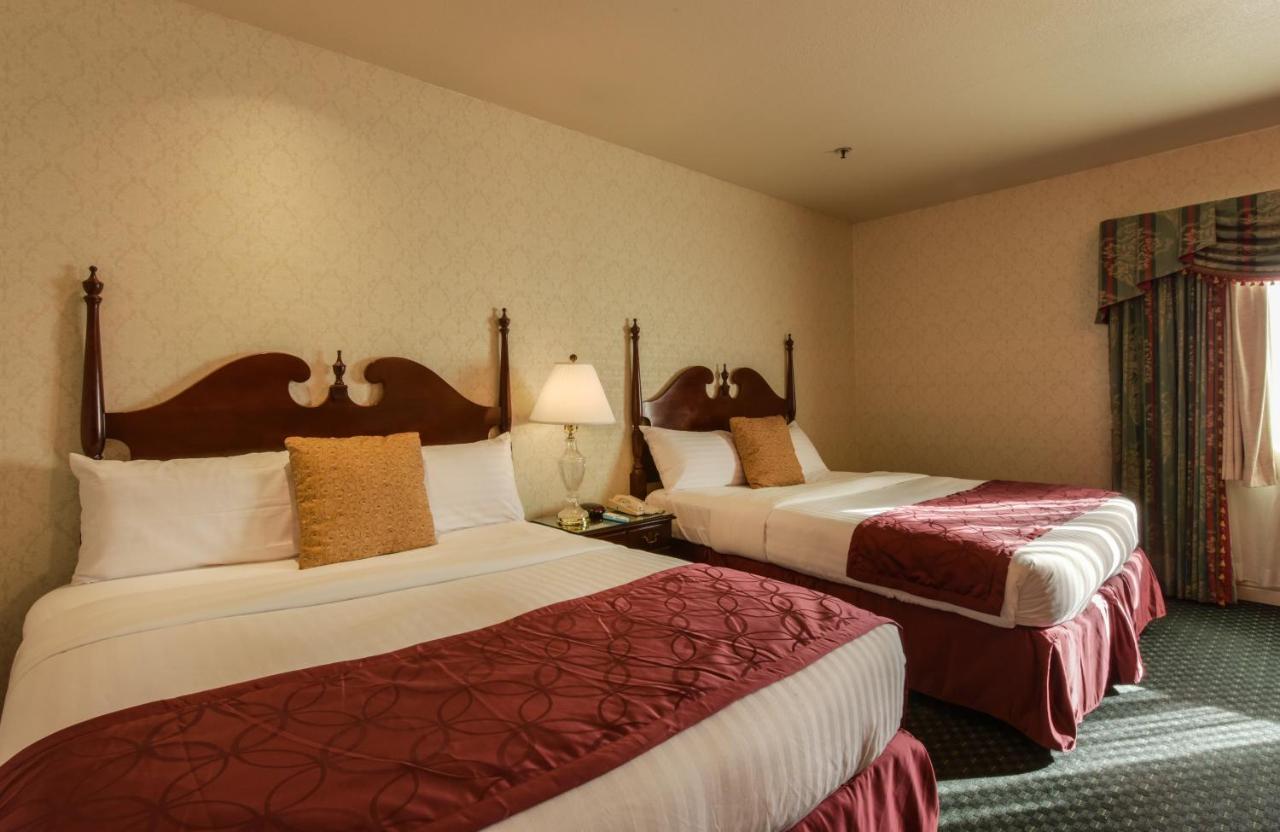 Carlyle Hotel Campbell Bagian luar foto