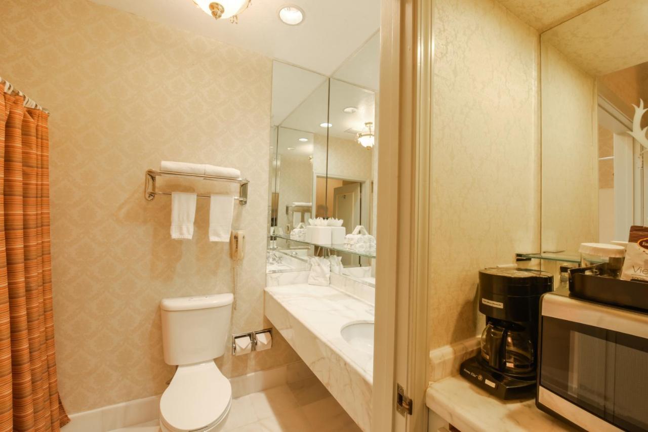 Carlyle Hotel Campbell Bagian luar foto
