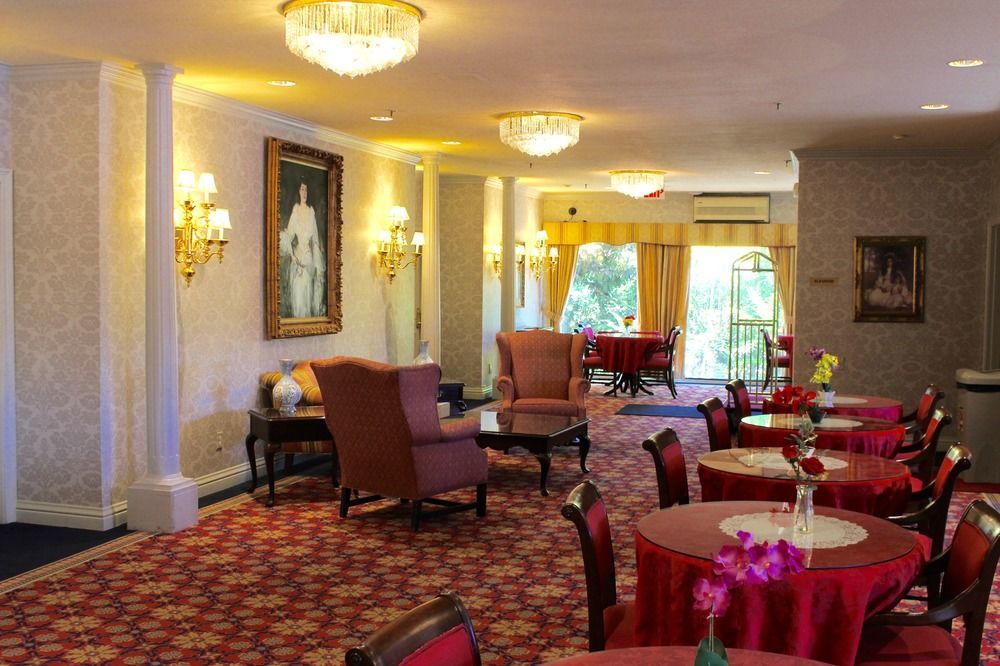 Carlyle Hotel Campbell Bagian luar foto