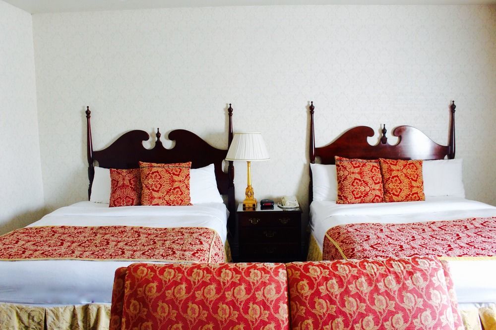 Carlyle Hotel Campbell Bagian luar foto